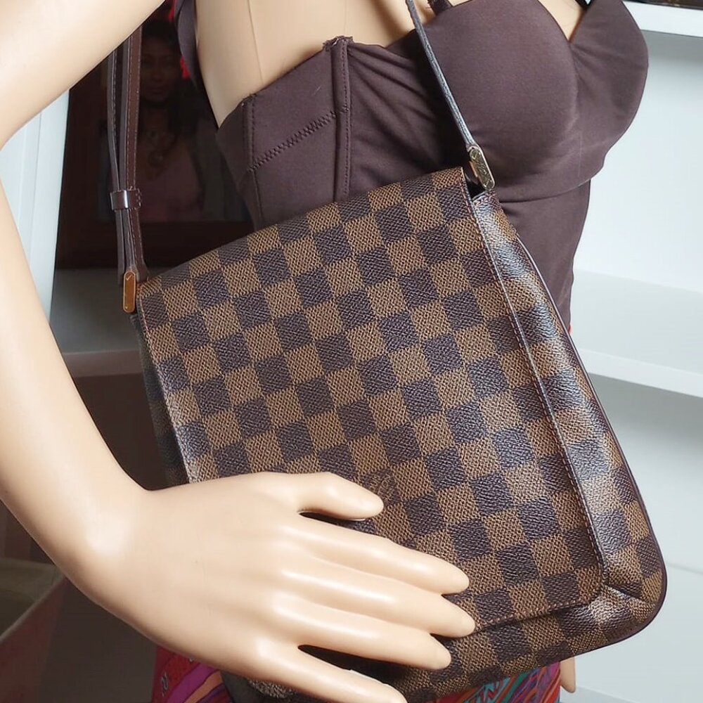LOUIS VUITTON DAMIER EBENE MUSETTE SALSA 100% authentic